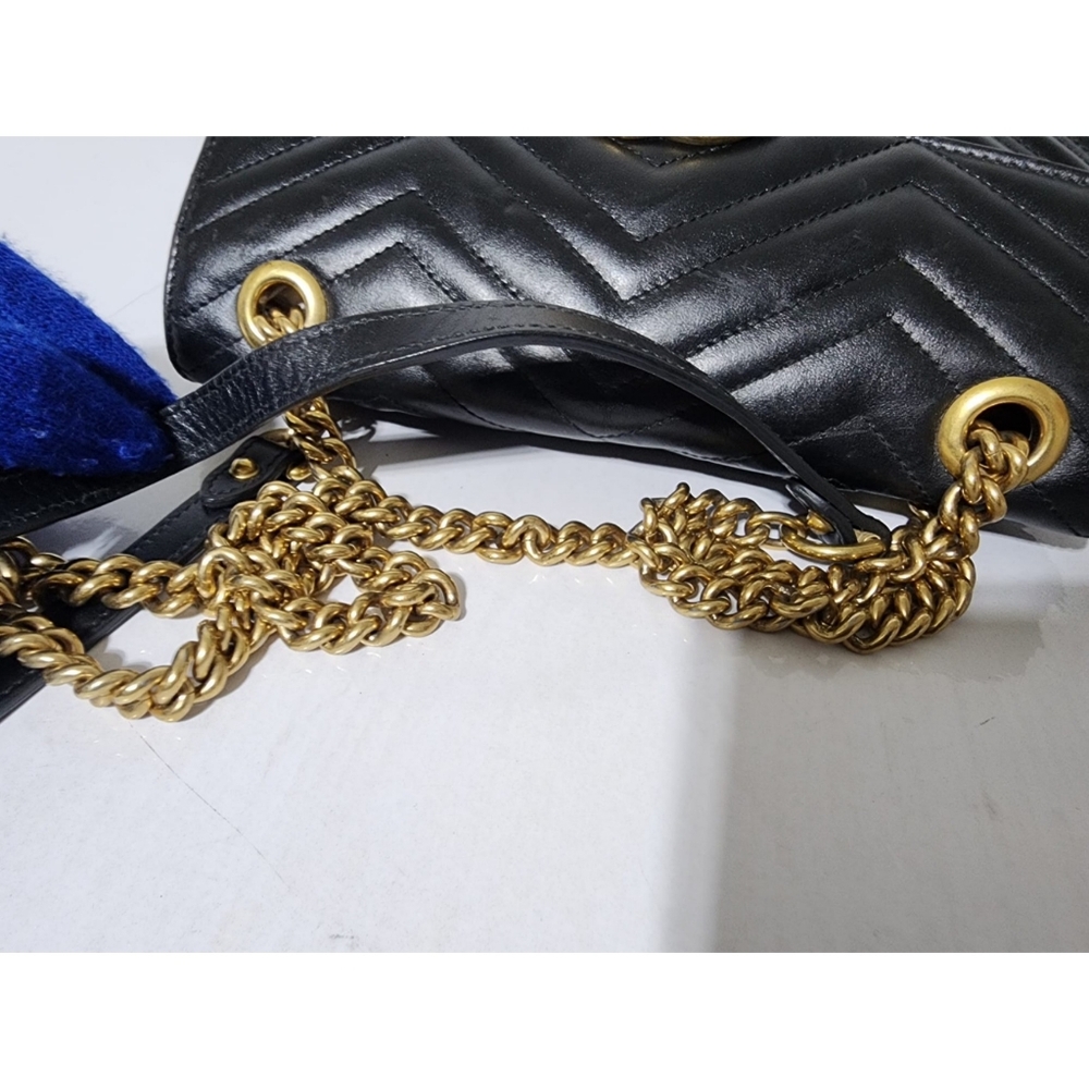 Gucci GG Marmont Medium Matelassé Shoulder Bag - Picture 12 of 14